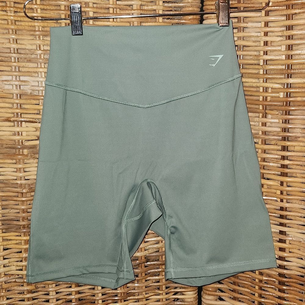 Gymshark Elevate Cycling Shorts L NIP NWT - image 1